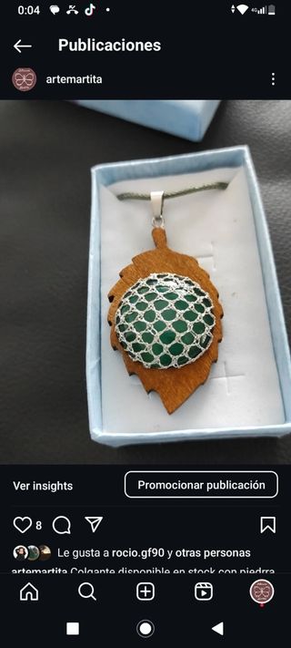 Colgantes de hoja de madera