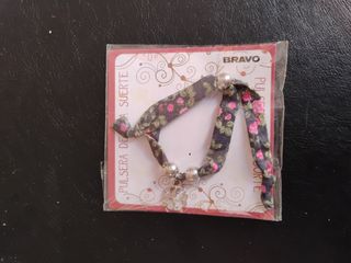 Colgantes, pulseras y mini diario 