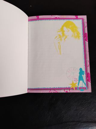 Colgantes, pulseras y mini diario 