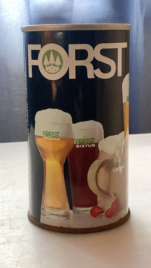 Lattine di birra vuote