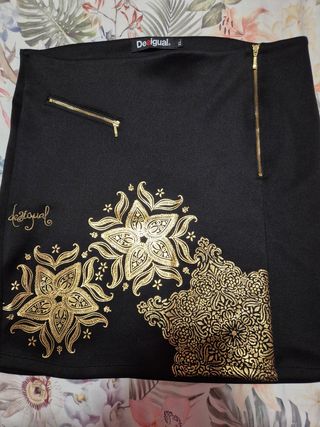 Falda de desigual