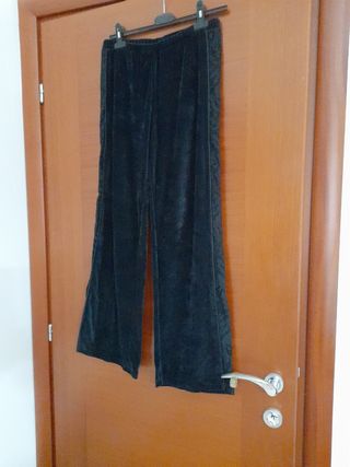 Pigiama in velluto nero