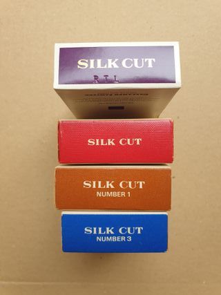 LOTTO 4 PACCHETTI VUOTI SIGARETTE SILK CUT VINTAGE