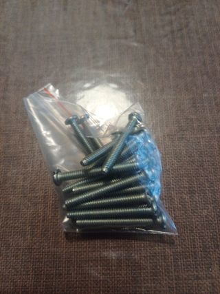 Viti da 3 cm per supporti elettrici 