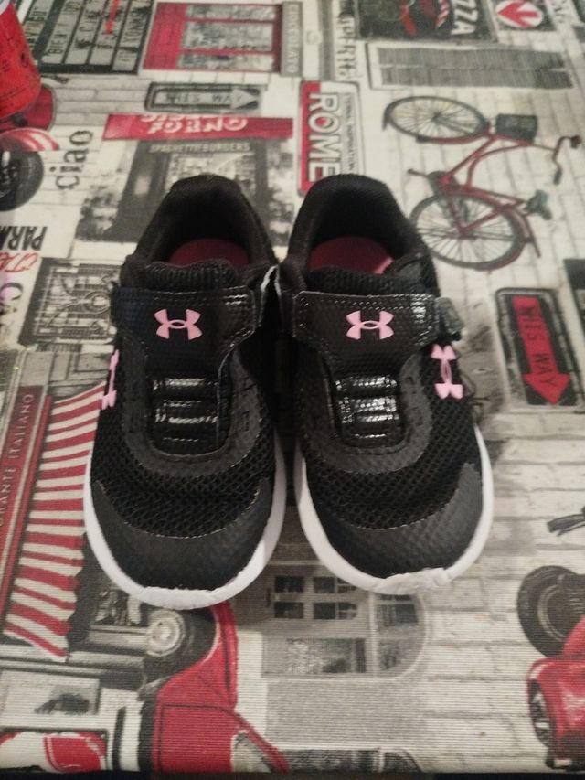 Vendo zapatillas de niña