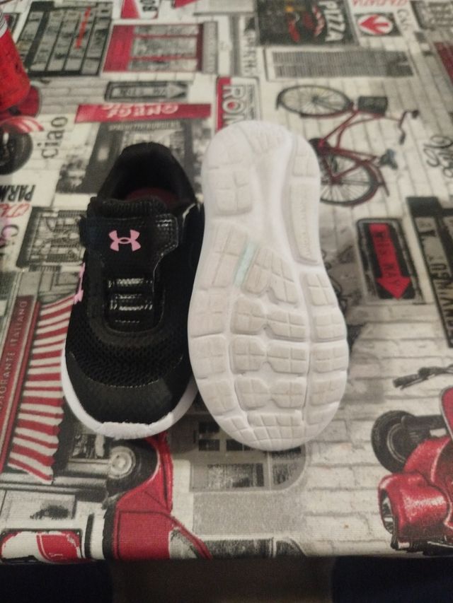 Vendo zapatillas de niña