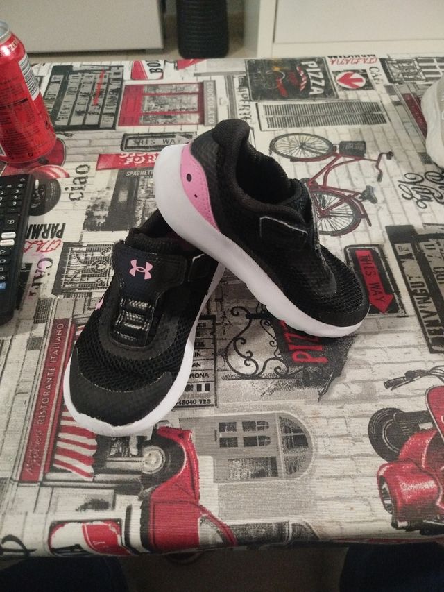 Vendo zapatillas de niña