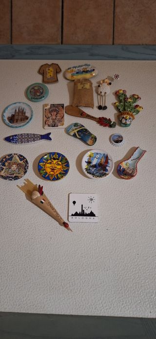 18 Magneti città italiane