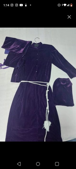 Túnica de nazareno morada de terciopelo 