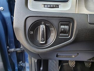 Volkswagen Golf, CLIMA, 6 velocidades,USB...