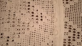 TRES HOJAS DE CORTINA HECHAS A MANO