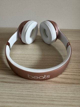 Beats solo 3 rose gold