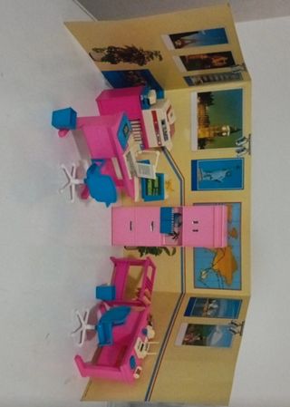 Agenzia viaggi Barbie