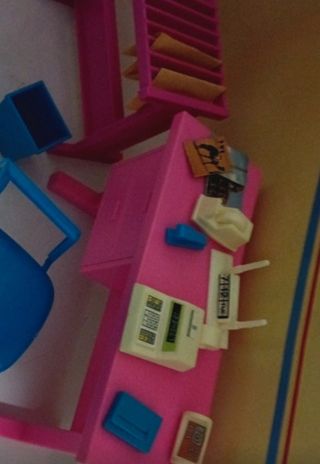 Agenzia viaggi Barbie