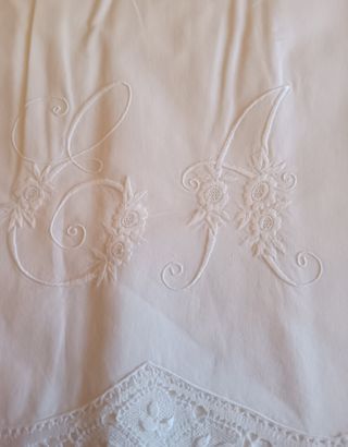 Juego de sabanas antiguas con bolillo N-92