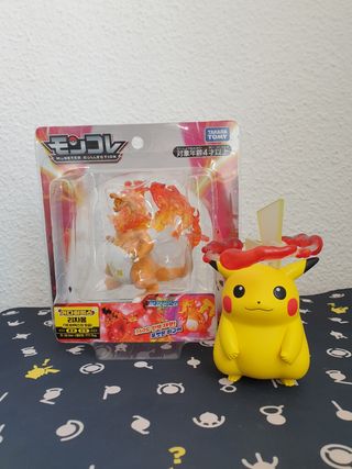 Pikachu y Charizard Gigamax 