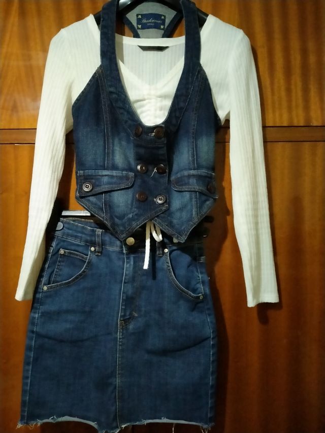Falda vaquera Pull& Bear+chaleco mujer
