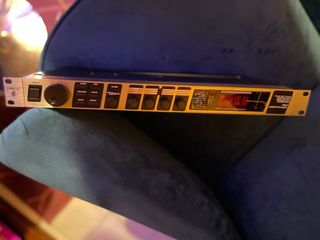 Behringer multieffetto virtualizer Pro