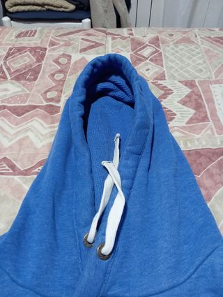 Sudadera Hollister invierno.
Tejido suave