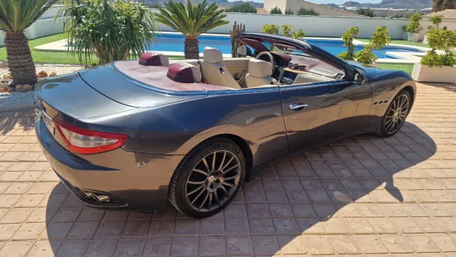 MASERATI GRANCABRIO 2010 NACIONAL