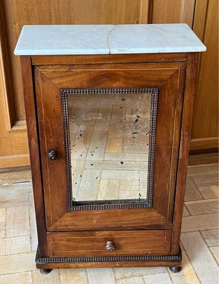 ARMARIO DE MUÑECAS ANTIGUAS HACIA 1920