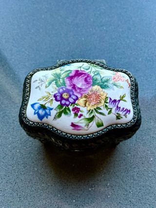 Joyero/baratija vintage de metal