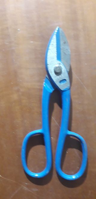 Forbice taglia lamiera lineare