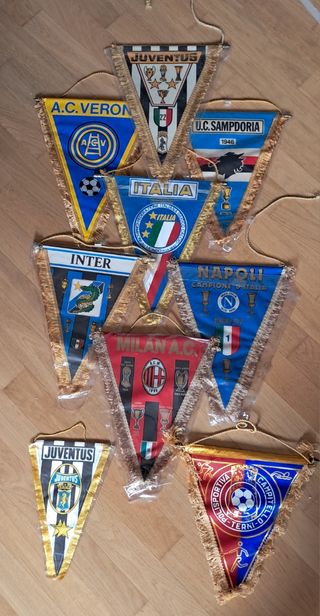 Set gagliardetti calcio.