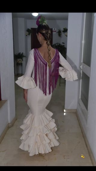 Traje flamenca beige
