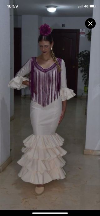 Traje flamenca beige