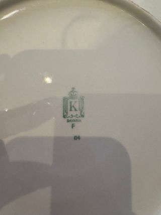 Piatto in porcellana Bavaria con bordo dorato