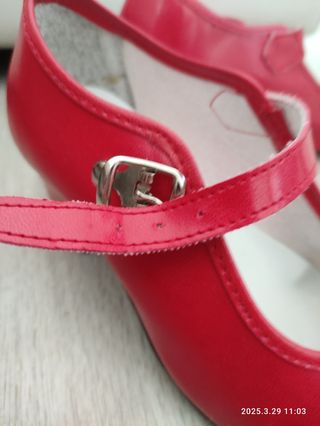 Zapato tacón rojo (de sevillana) niña
