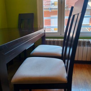 Mesa y sillas comedor