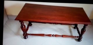 Tavolino da salotto in legno. 