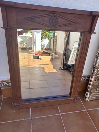 Espejo vintage de madera tallada – gran formato