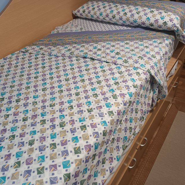 NUEVO! Juego de sabanas. AZUL. Algodón. Cama 90cm