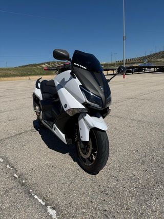 Yamaha tmax 530