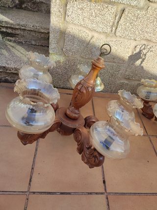 Lámpara madera antigua