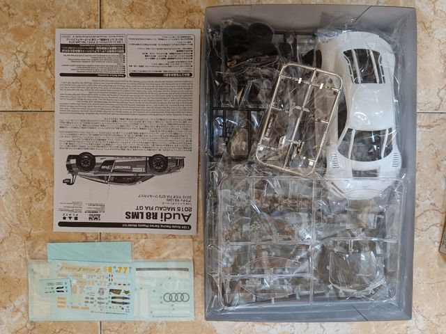 1/24 Audi R8 LMS nunu modello