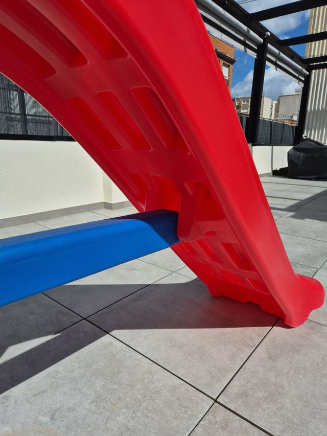 Tobogan little tikes