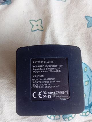 Cargador con 3 bateras gopro