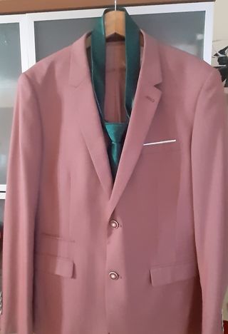 TRAJE