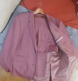 TRAJE