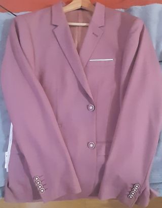 TRAJE