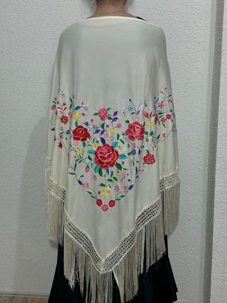 Mantón de manila de pico marfil multicolor XXL