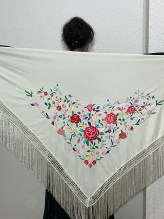Mantón de manila de pico marfil multicolor XXL