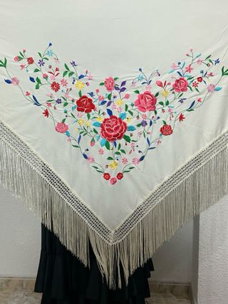 Mantón de manila de pico marfil multicolor XXL