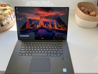 Dell XPS 15 9560 - i7 7700HQ, 32GB RAM, Windows 10