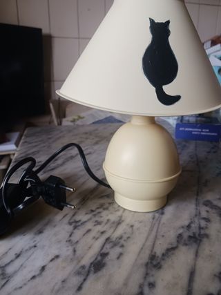 Abajiour da comodino 'ombra di gatto'