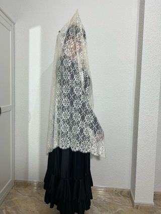 Mantilla marfil en medidas especiales grande